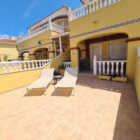 2 Bedroom Property In Closed Urbanisation Torrevieja Esterno foto