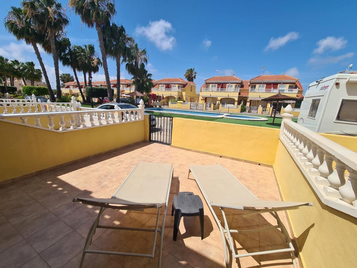 2 Bedroom Property In Closed Urbanisation Torrevieja Esterno foto