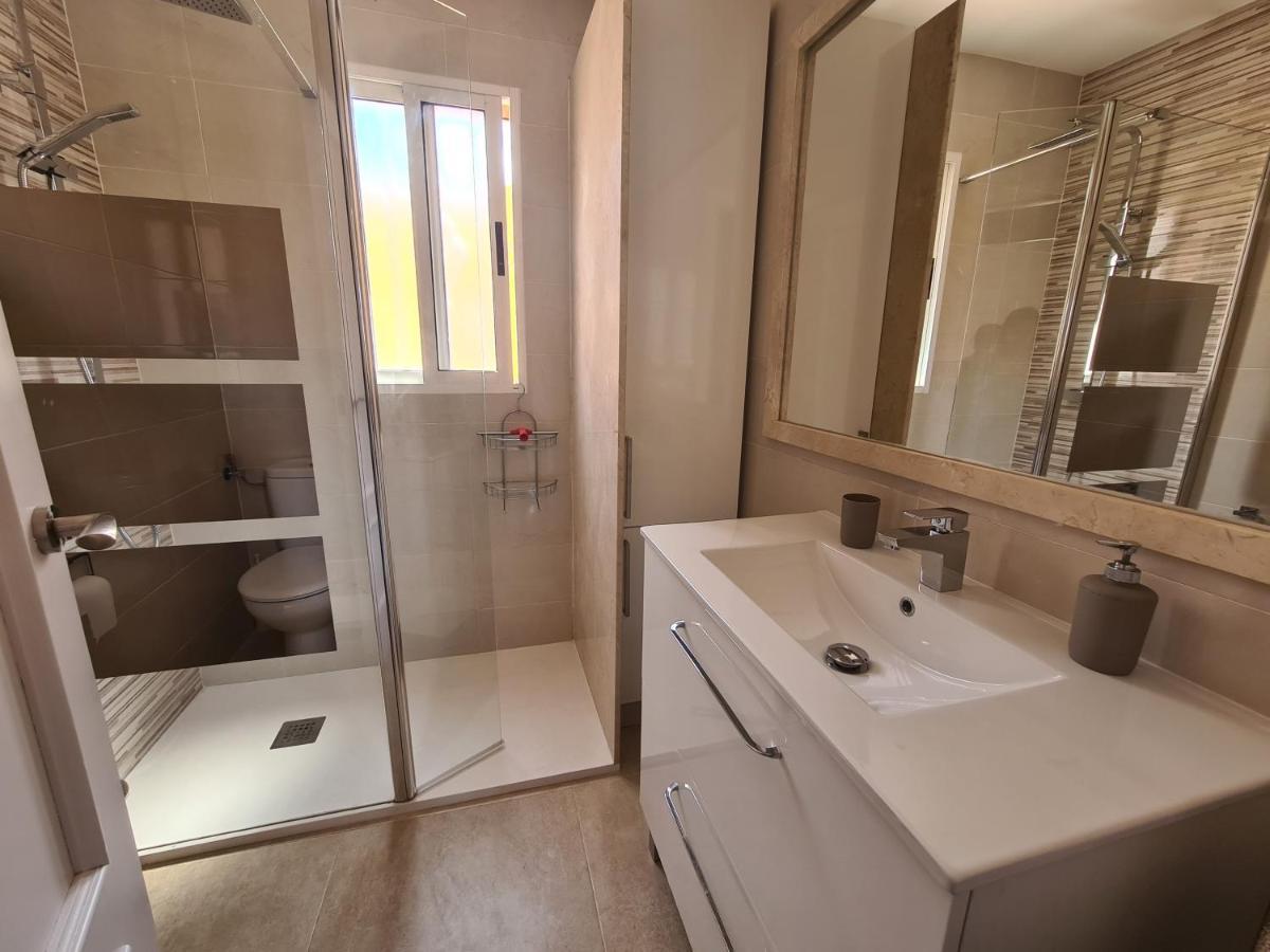 2 Bedroom Property In Closed Urbanisation Torrevieja Esterno foto