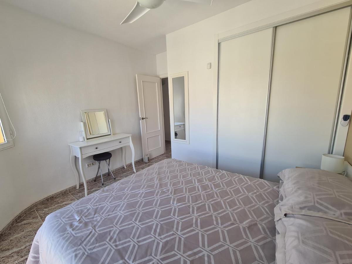 2 Bedroom Property In Closed Urbanisation Torrevieja Esterno foto
